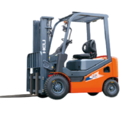 Xe nâng dầu 1.5 tấn