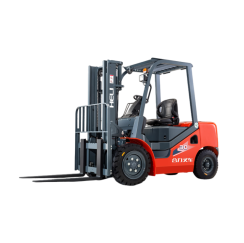 Xe nâng dầu 2 tấn